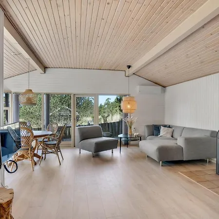 Holiday home Cozy In With Kitchen Blavand